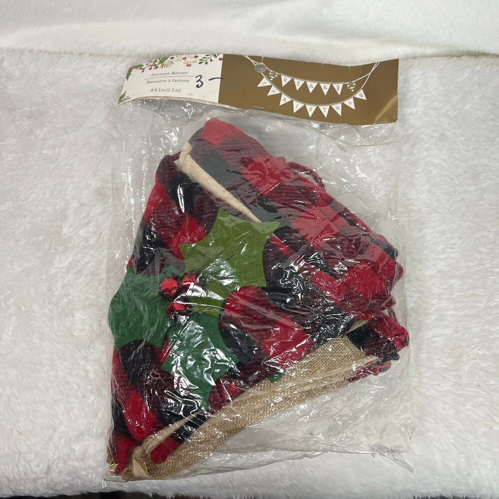 Sealed Pier 1 Pennant Banner Merry Christmas Buffalo Plaid Burlap w/Holly Accent